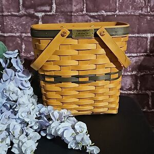 Longaberger 🎄Collectors Club Membership Handwoven Basket